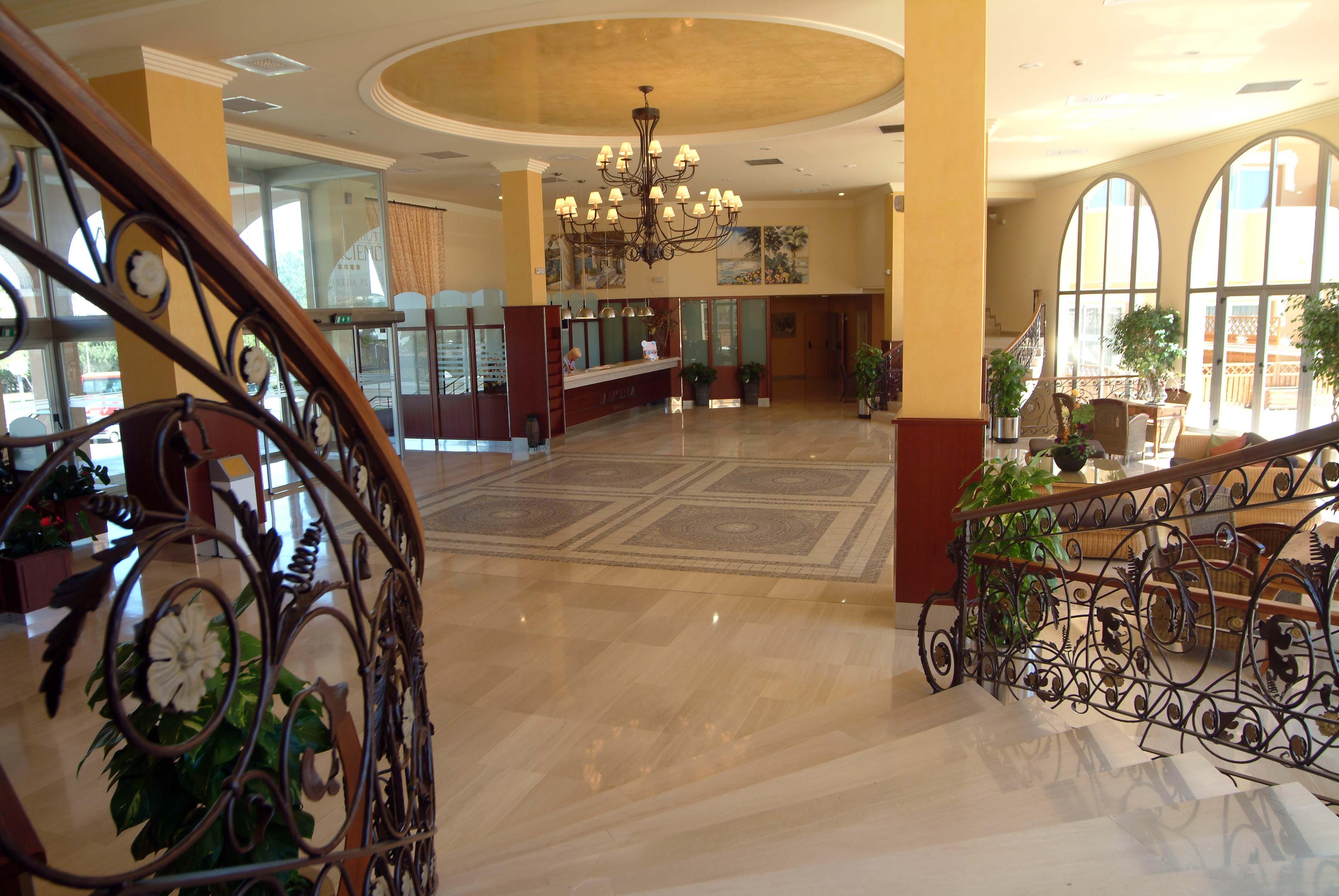 Ohtels La Hacienda La Pineda Exterior foto